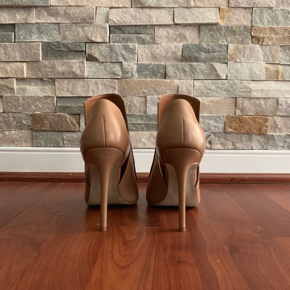 Steve Madden Daniela Tan Cutout Heels - Picture 4 of 8